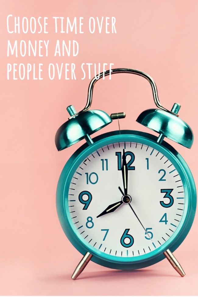 declutter your home, decluttering services